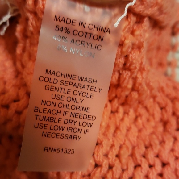 5 for $25 Two By Vince Camuto Sweater - Picture 4 of 4